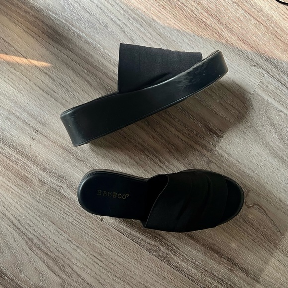 Women’s platform sandals - Picture 2 of 3